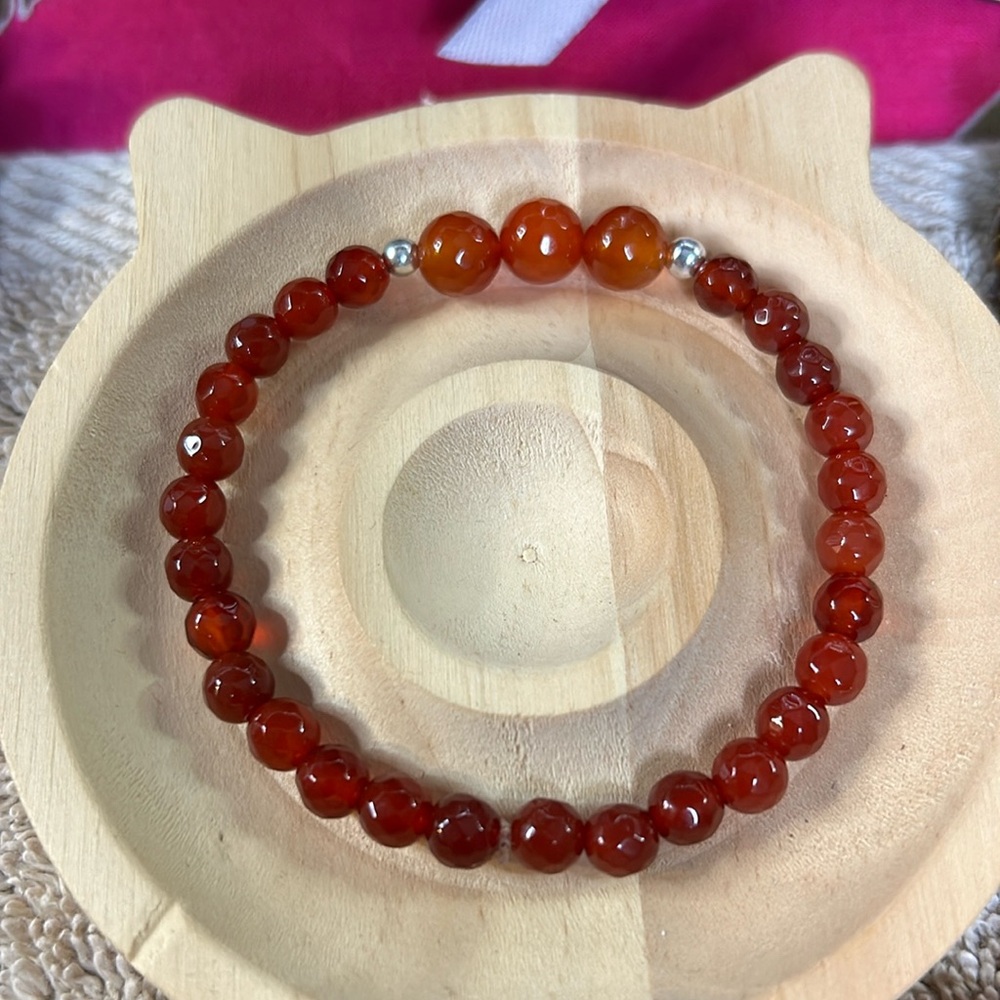 Faceted Red Agate 6mm 8mm beaded .925 Sterling Silver Stretch 7” Bracelet
